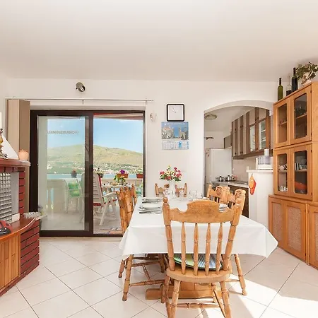 Διαμέρισμα Natasa Τρογκίρ